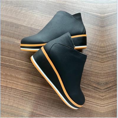 China 2021 Dropshipping Waterproof PU Women Leather Trim Black Boot Ladies Pumps Autumn Martin Women Heels Boots Platform Ankle Boots Shoes for sale