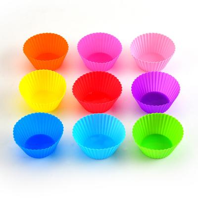 China Disposable Non-Stick Reusable Silicone Round Shape Roll Moldesd Molds Paper Cupcake Multicolor Cupcake Mold for sale