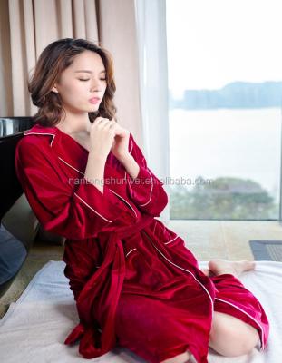 China High quanlity custom made wholesale bathrobe breathable, Korea velvet fabric robe for sale