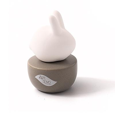 China Eco - Friendly Scent Porous Ceramic Pets Shape Aroma Reed Diffuser for sale