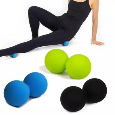 China Custom yoga shoulder neck physical Massage therapy ball peanut roller silicone fitness foot double massage ball zu verkaufen