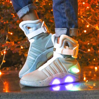 China 2022 Trend Fashion Original LED High Quality New To USB Future Mens Basketball Casual Walking Tennis Shoes Sneakers Without Logo for sale