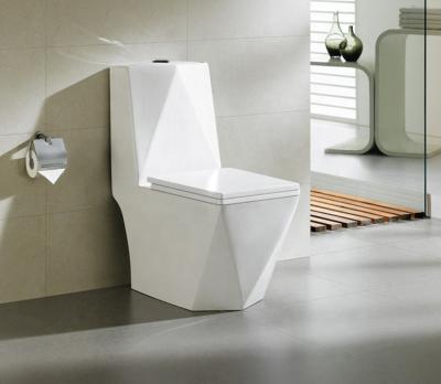 China Double-flush Ceramic Russia Square Shape Toilet P-trap One Piece Toilet Bowl for sale