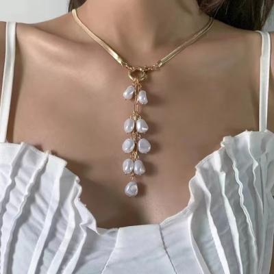 China New Fashion Simple Cute Snake Chain Tassel Choker Necklace Women Jewelry Accessories Pearl Luxury Elegant Irregular Pendant Tassel Necklaces for sale