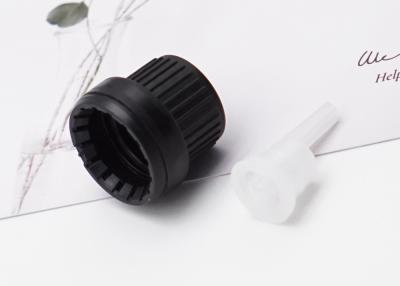 中国 CRCのための挿入物が付いているプラスチックねじ帽子は18mmの黒いタンパーの明白な帽子をガラス ビン 販売のため