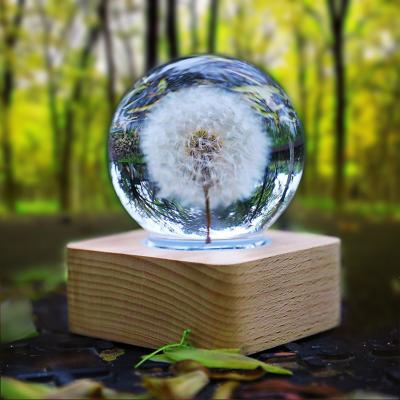 China Folk Art Fancy Wedding Gift Crystal Ball With Real Paperweight Resin 3D Flower Special Crafts Decoration for sale