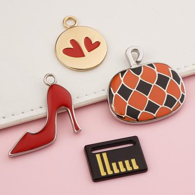 China Customized Logo Hang Metal Handbag Tag Trendy Ladies Bag Accessory by Kangsheng Design for sale