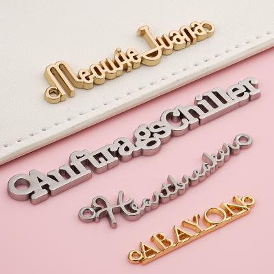 China User-Friendly Metal Letters for Swimwear and Purse Hardware Sewing Clothes Labels à venda