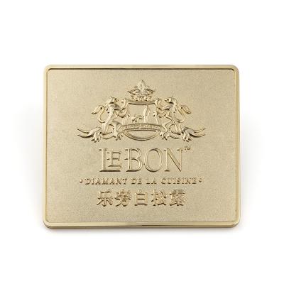 China OEM Styles Custom Order Accepted Packaging Label Metal Name Raised Metal Logo Plates for sale