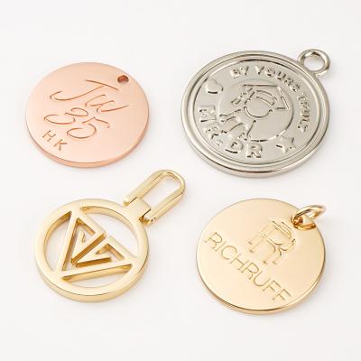 China Silver Metal Logo Tag for Luxury Handbag Custom Design Fashion Bogg Bag Charms for sale