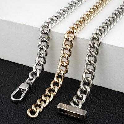 Chine Chain Strap Handle Hardware for Women Handbags Custom Bag Fittings Making Accessories à vendre