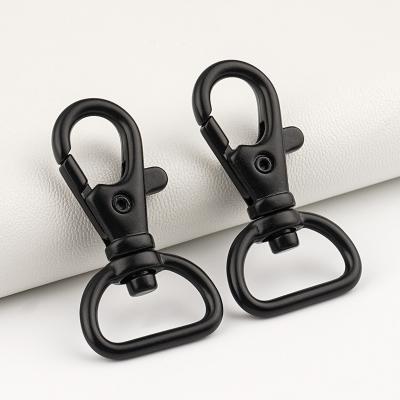 China Black Finish Metal Clips Buckle Hook Lobster Clasp Strap for Bag 17mm Size and Durable Te koop