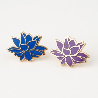 Κίνα Custom Plating Lotus Flower Pin Badge Europe Regional Feature Enamel Pin for Clothing προς πώληση