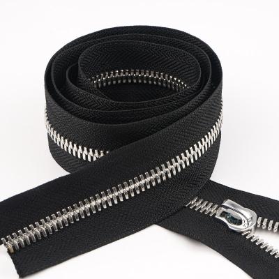 Κίνα Jacket Zipper Metal Silver Teeth Metal Zipper Strip for Leather Bags Metal Type Brass προς πώληση