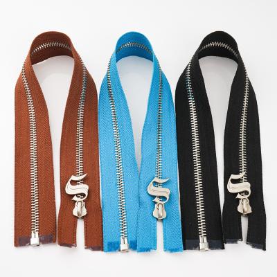 China Customized Metal Zippers for Hoodies Clothes Nickel Zipper Tape 3 5 8 Closed End Zips for sale