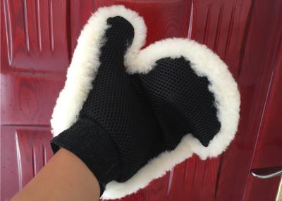 China Single Sided Fur Sheepskin Car Wash Mitt For Detailing Cleaning / Polishing for sale