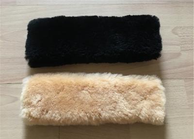 Chine Sécurité confortable de vraie de peau de mouton Couverture australienne noire de ceinture de sécurité pour des adultes à vendre