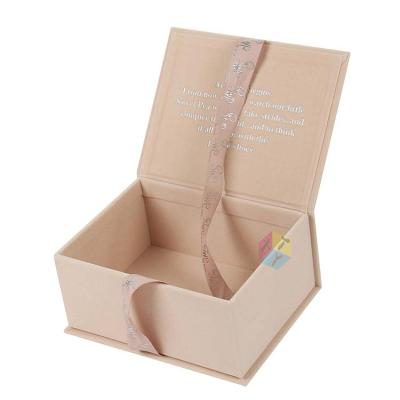 China Luxury Recycled Materials Baby Clothes Pink Gift Packaging Box for sale