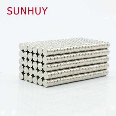 China Strong Industrial Magnet Neodymium Disc Magnets Stronger Than N35 Rare Earth Magnets 3.5x2mm for sale