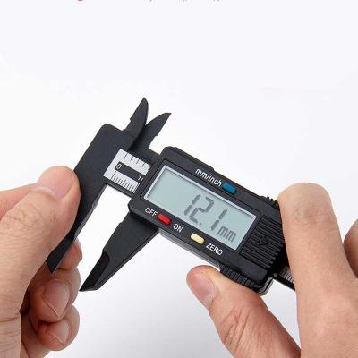 China Portable and High Accuracy Qiye LCD Screen Vernier Measuring Tool Caliper 6