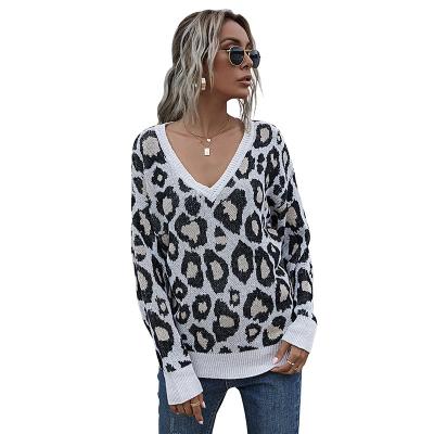 China 2022 y2k Anti-wrinkle winter computer knitted fashion women v-neck pullover leopard sweater for sale