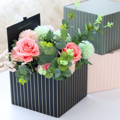 China Wholesale Eco-friendly Luxury Recyclable Rose Soap Flower Box Stripe CoardPaper Packaging Flower Gift Announcement Box For Valentine for sale