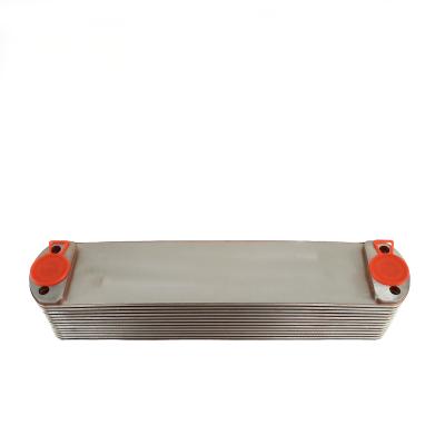 中国 Stainless Steel Hydraulic Oil Cooler 4965487 Engine Oil Cooler QSX15 Oil Cooler 販売のため