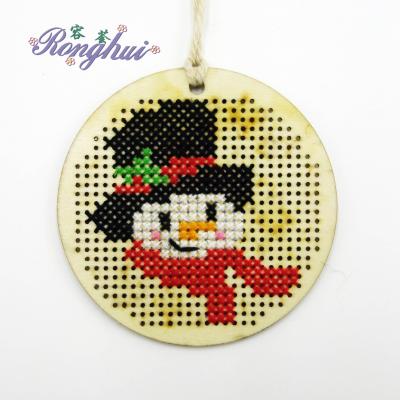 China DIY Vietnam Christmas Snowman Laser Cut Wooden Cross Stitch Kits for sale