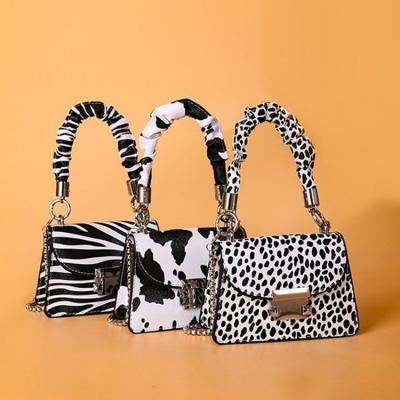 China Fashion 2021 Fashionable Ladies Small Cross - Body PU Chain Handbags Zebra Leopard Cow Print Animal Purses for sale