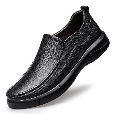 China Fashion Trend Genuine Leather Shoes Men's Loafers Gently Scare Black Brown Men's Slip-On Shoes Leather Male Shoes Casual Shoes New for sale