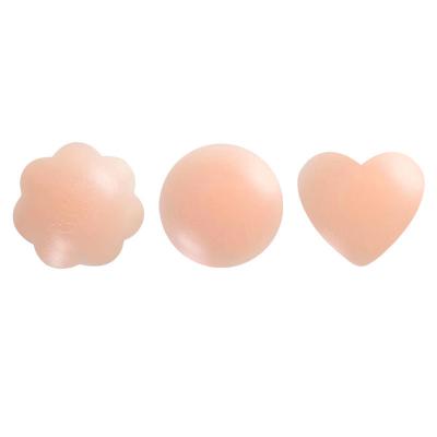 China Amazon Daily Seamless Tops Woman Silicone Nipple Covers Silicone Bra Size 32 Reusable Nipple Cover Adhesive and Nipple Pies for sale