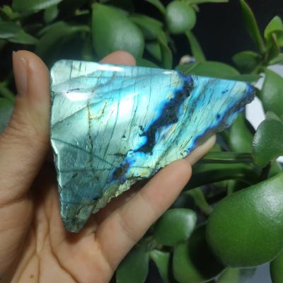 China China wholesale natural raw stone rainbow labradorite rough crystal stone specimen for sale