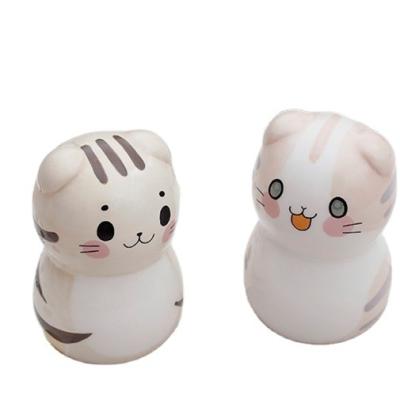 China Viable Hand Painted Cute Cat Ceramic Crafts, Lovely Small Ceramic Craft Lucky Cat Ornaments for sale