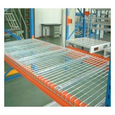 China Corrosion Protection Warehouse Storage Welded Rigid Metal Wire Mesh Decking for sale