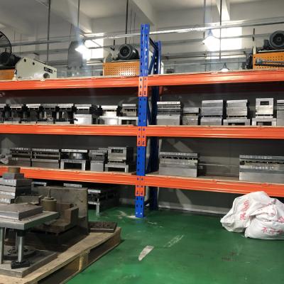 China Corrosion Protection Manufacture Heavy Duty Warehouse Shelving Racks Pallet Cargo Racks for sale