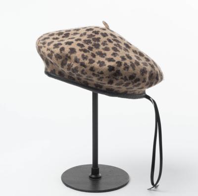 China Free Sample Image Wholesale Leopard Fedora Hats For Women Beret for sale