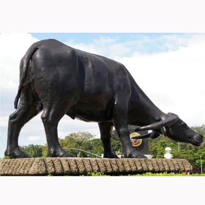 China Outdoor Square Europe Plaza Decoration Sculpture Large Water Bull Buffalo Life Size Bronze Statue for sale