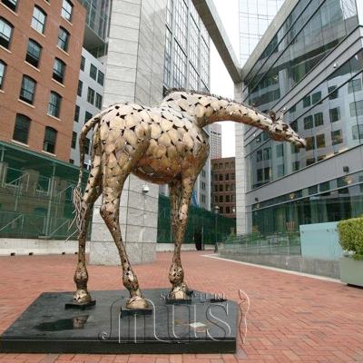 China Europe Art Supplies Garden Decoration Metal Craft Giraffe Bronze Sculpture for sale