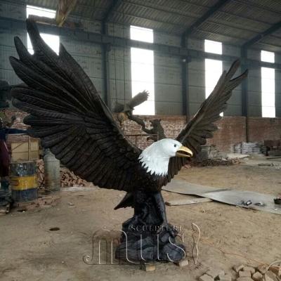 China Europe Professional Factory Supply Life Size Bronze White Head Eagle Outdoor Decoration Statue for sale