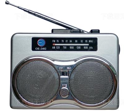 Cina Radio a nastro di plastica incorporato 2 altoparlanti, radio a nastro portatile in vendita