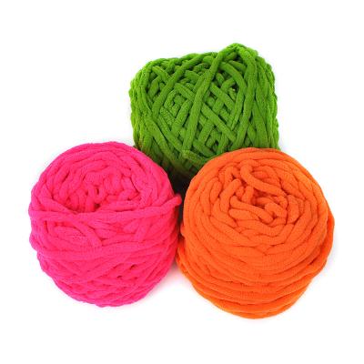 China Wholesale China High Tenacity Polyester 100g Chunky Yarn 7mm Chenille Yarn Hand Knitting 100% Chenille Yarn For Carpet Weaving for sale