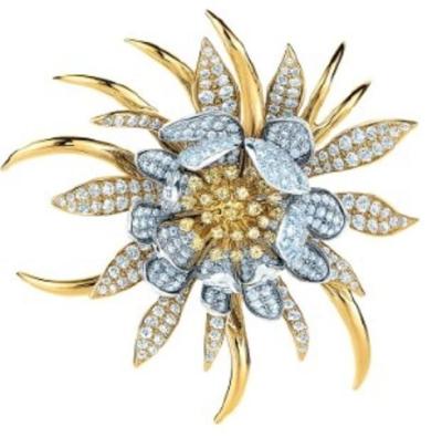 China Stylish Unique Gold / Silver Rhinestone Flower Brooch for Ladies Costume for sale