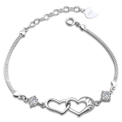 China Einfaches Mädchen personifiziertes Sterlingsilber-Armband des Schmuck-Doppelt-Herz-925 zu verkaufen