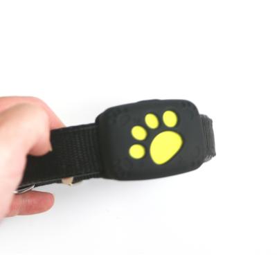 China OEM/ODM Pet localizzatore gps con sim Portable Mini Gsm Gps Dog Cat Waterproof Tracking Collars Locator 2021 for sale