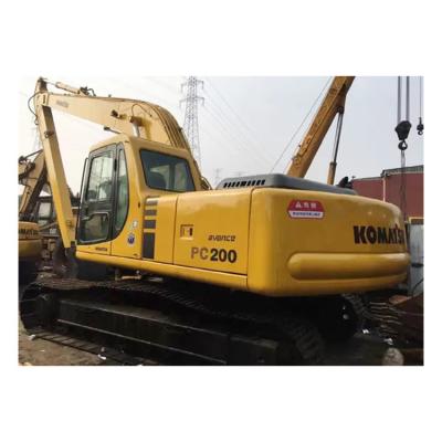 China Agricultural machinery used excavator PC200 mini digger made in Japan 0.8m² ³ for sale