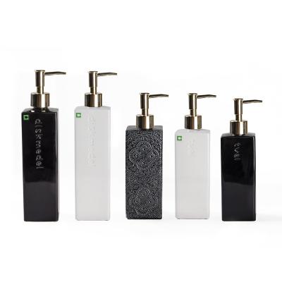 China Viable Modern High Quality Rectangle Black And White Gloss Liquid Soap Dispenser Ceramic Bathroom Accessories Set for sale