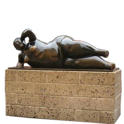 China Custom Outdoor Famous Big Size Metal Decoration Woman Lying Female Statue Fernando Botero Western Sculpture Bronze Life Fat for sale