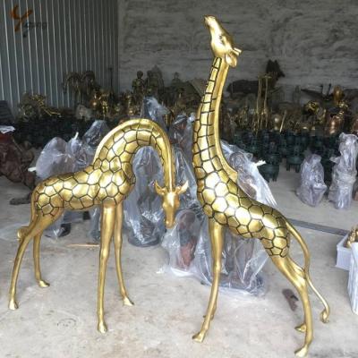 China Metal Cast Animal Brass Giraffe Statue For Garden for sale