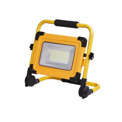 China Outdoor Solar Sports Stadiums Light 50W 100W Rechargeable Portable Solar Camping Light for sale