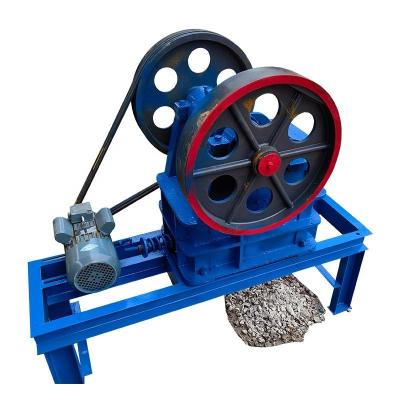 China New Used Small Scale Quarry Diesel Mini Portable Mobile Diesel Engine Gold Rock Stone Jaw Crusher Crushing Machine for sale